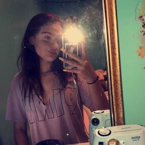 Meet your Posher, Kaylie